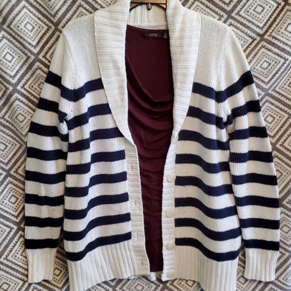 Old Navy Cardigan - L - Picture 1 of 2